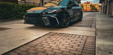 Toyota Camry Hybrid 2025