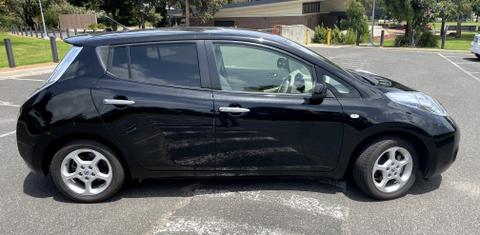 Nissan LEAF 2016