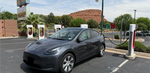 Tesla Model Y 2023