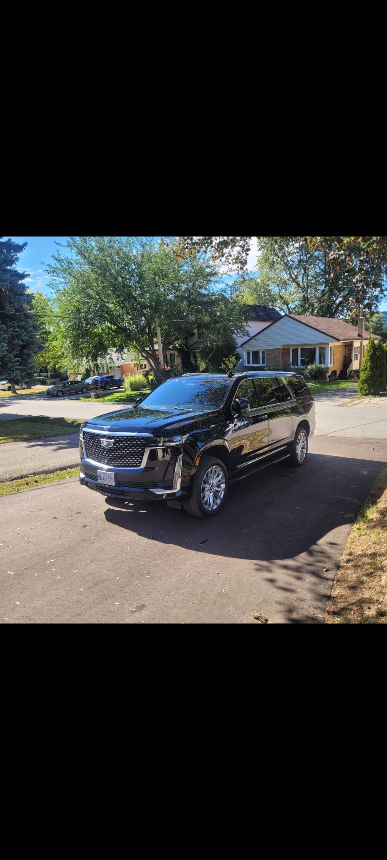 Cadillac Escalade ESV 2023 in Toronto, ON
