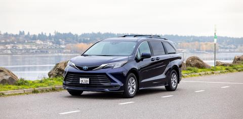Toyota Sienna 2025