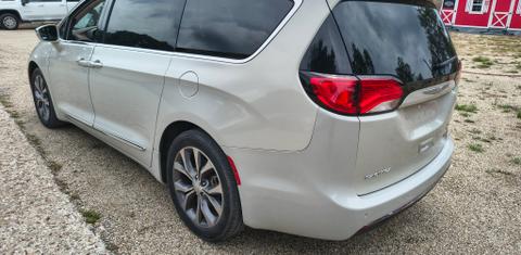 Chrysler Pacifica 2017