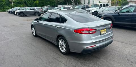 Ford Fusion Hybrid 2020