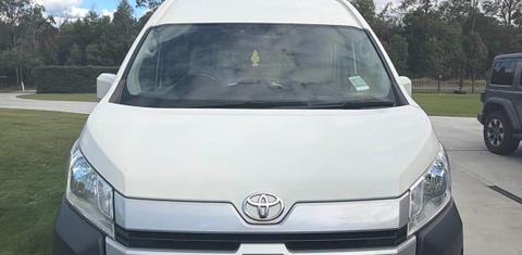 Toyota HIACE 2021