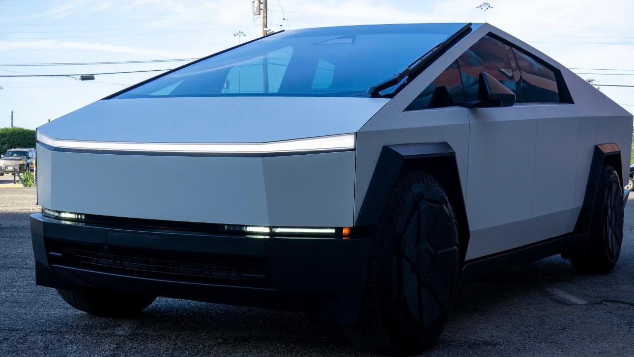 Tesla Cybertruck 2024 in Mesquite, TX