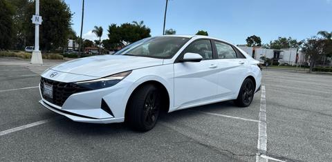 Hyundai Elantra 2022