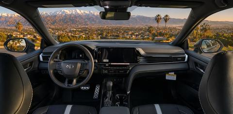 Toyota Camry Hybrid 2026