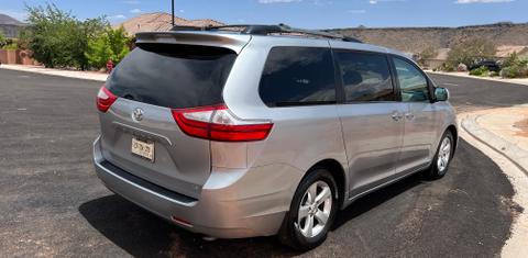 Toyota Sienna 2016