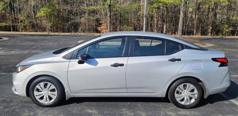 Nissan Versa 2021