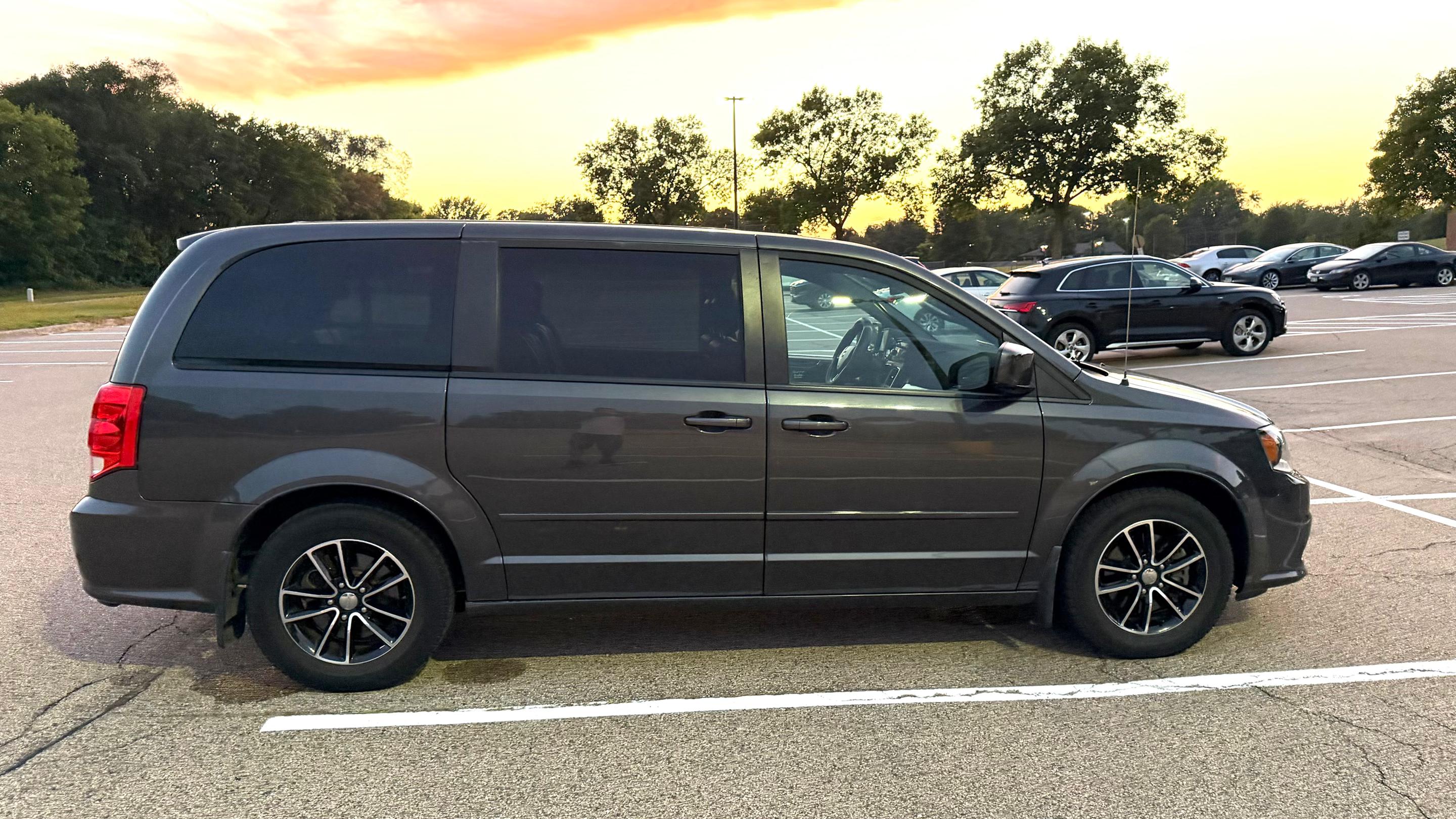 Dodge Grand Caravan 2016 in Shakopee, MN