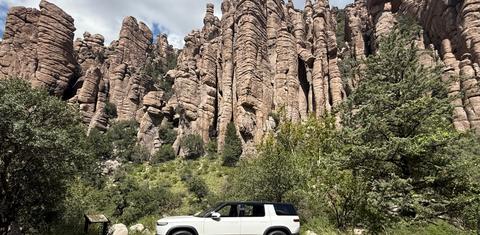 Rivian R2 2027